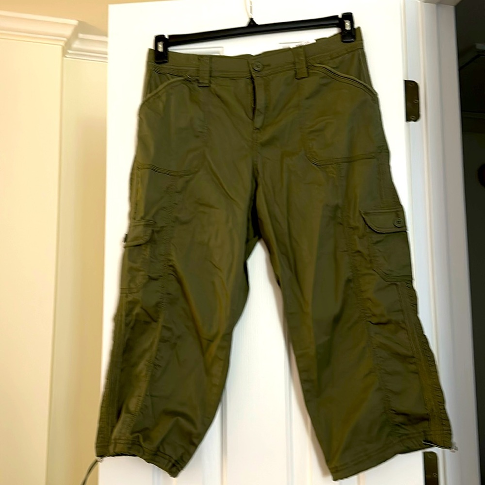 Capri pants